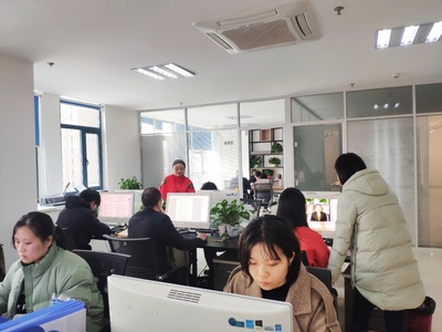 臻美 以教育咨詢服務(wù)為舟，為迷途少年點亮歸航的燈塔